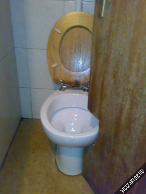 WC-ajt